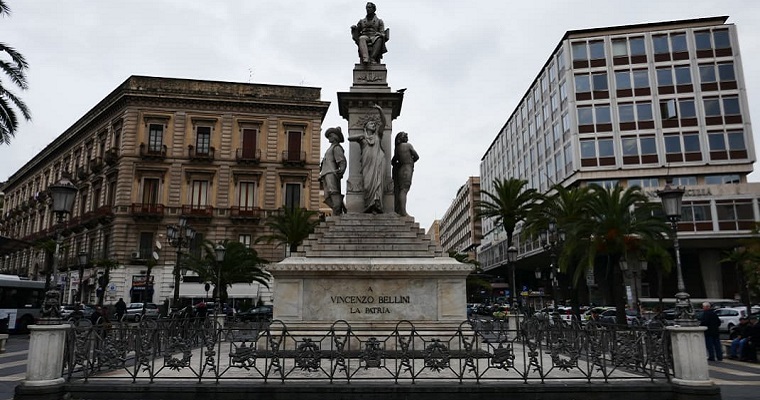 Monumento a Bellini - Catania (IT) [Fonte Foto: hashtagsicilia.it]